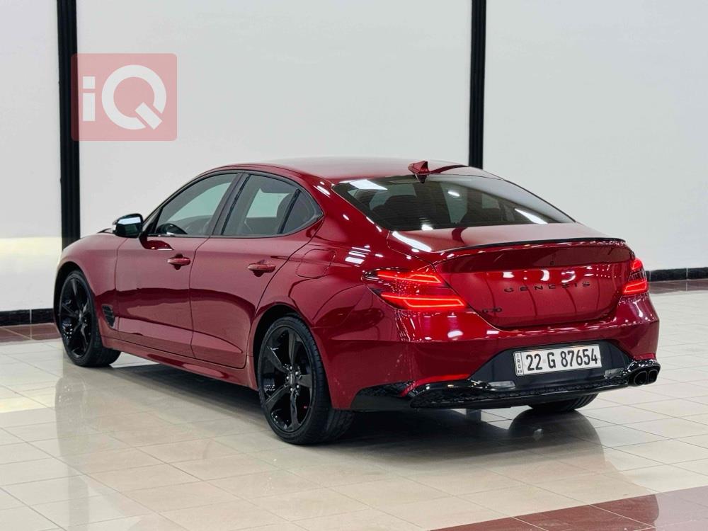 جنسس G70